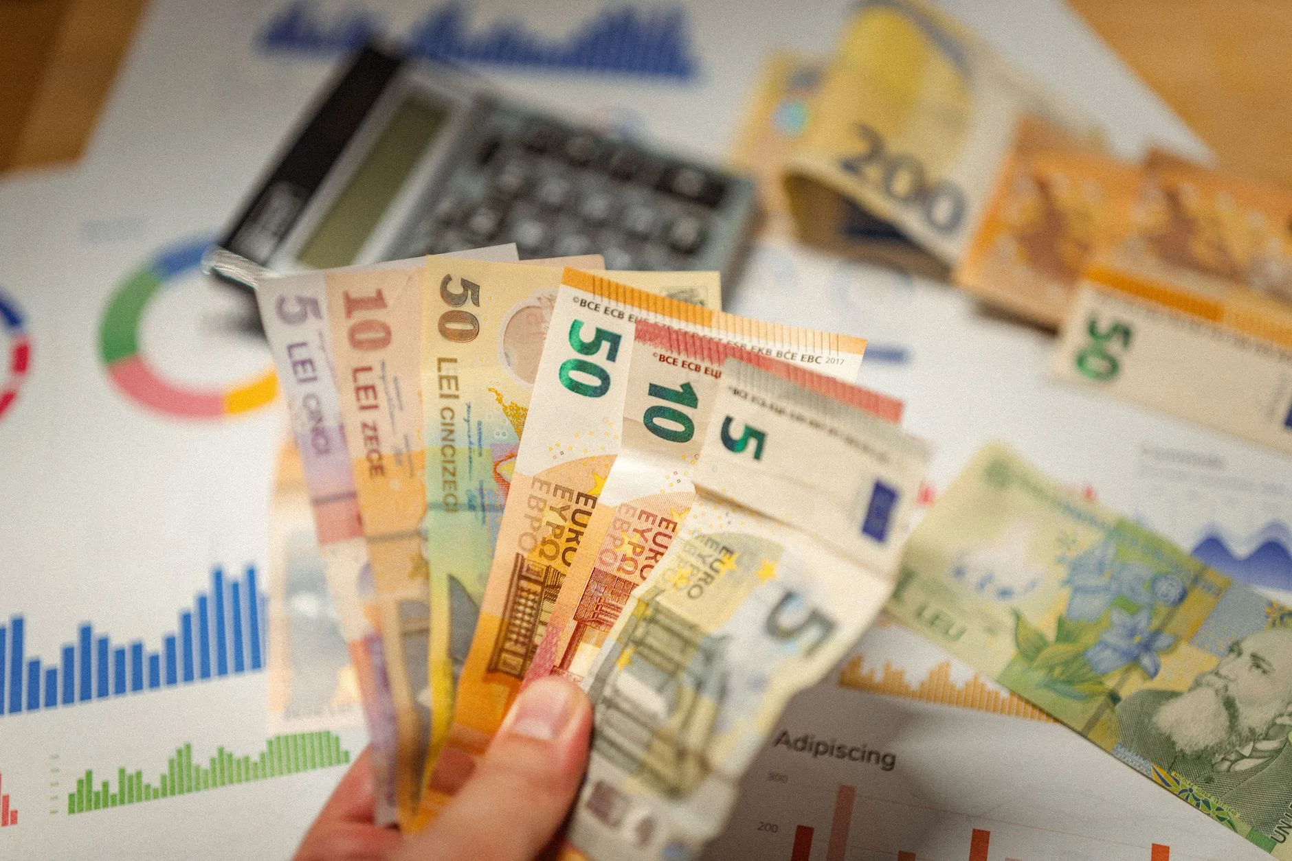 Taxa de conversão de leads ideal — Foto profissional grátis de acordo, alternância, análise de dados